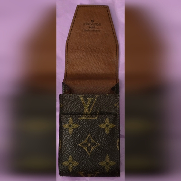 Louis Vuitton Monogram Case in Great Condition - Picture 5 of 15